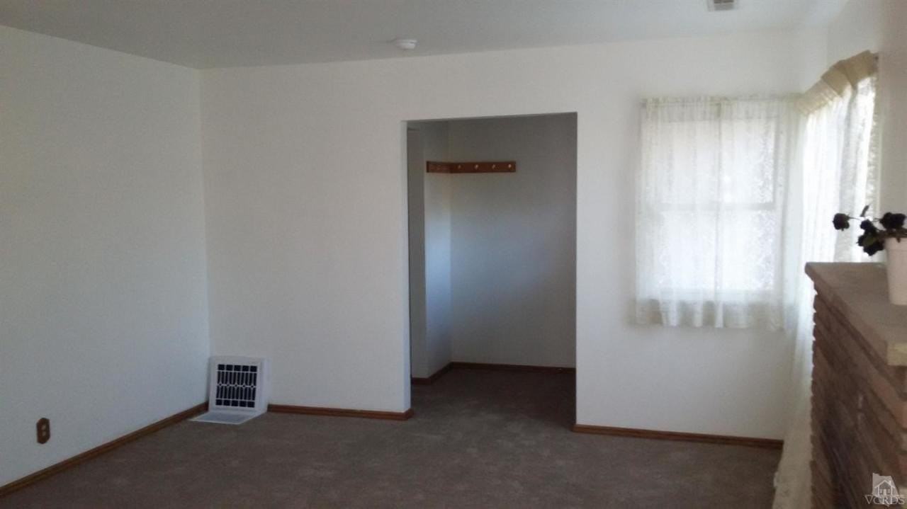250 Lucada St - Photo 3 of 11