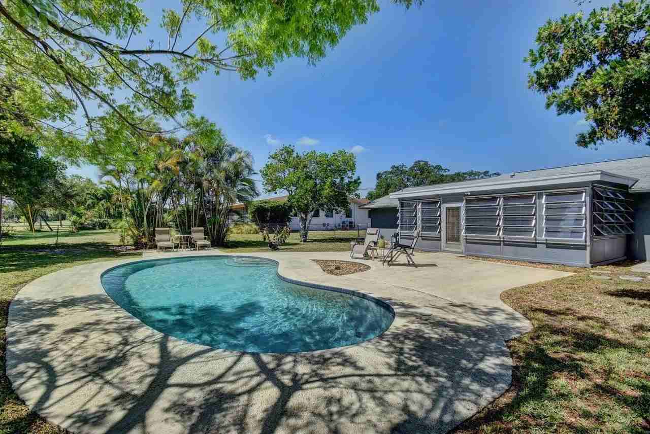 3230 Pebble Beach Dr - Photo 2 of 18