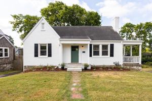 featured image of 2313 Sunset Pl #1