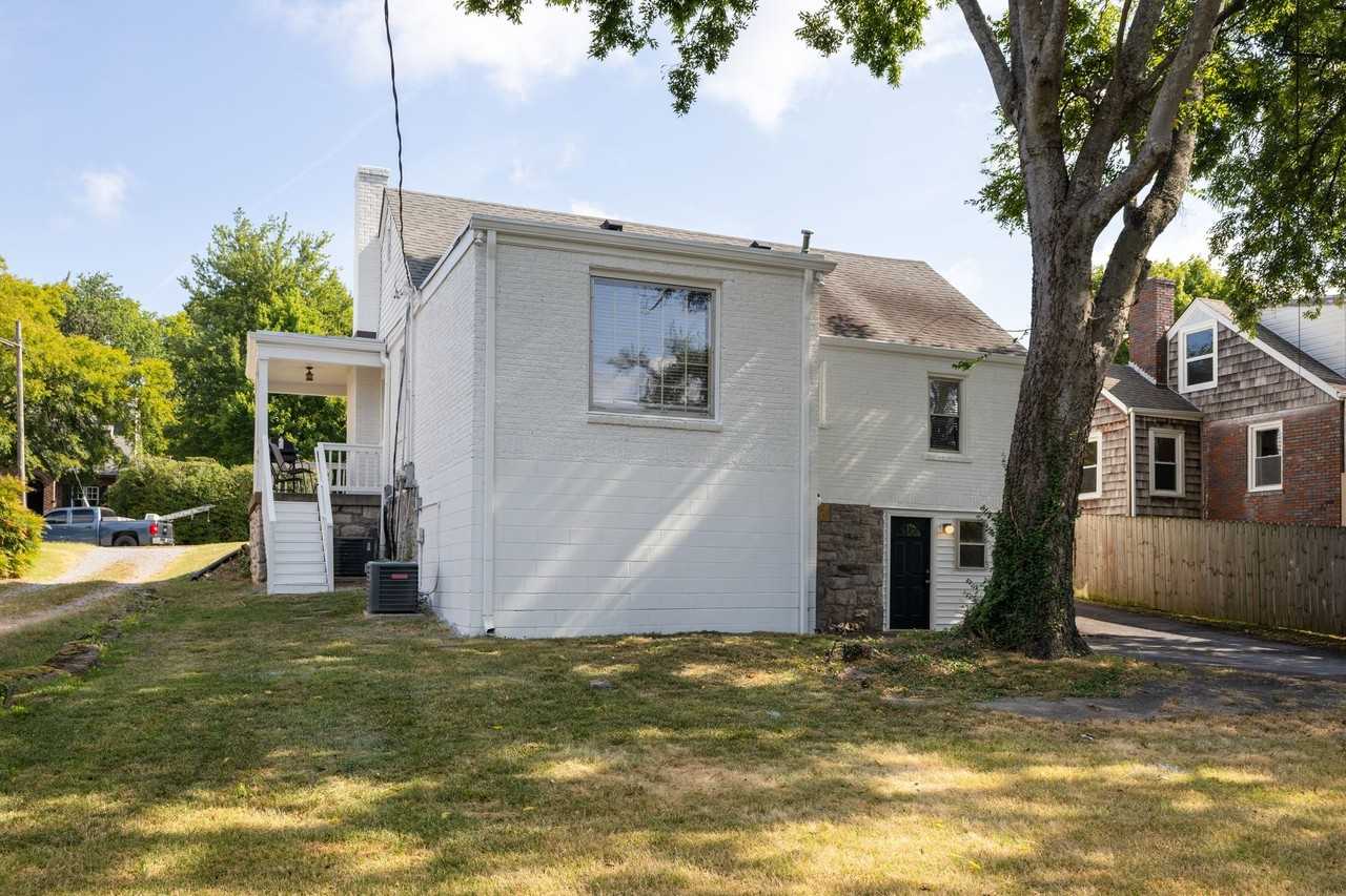2313 Sunset Pl #1 - Photo 7 of 47