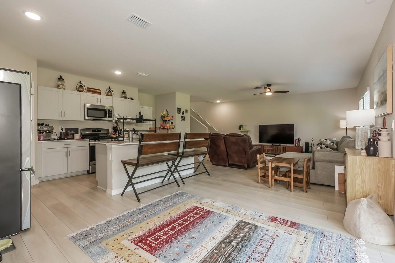 5548 Summer Sunset Dr #1 - Photo 7 of 27