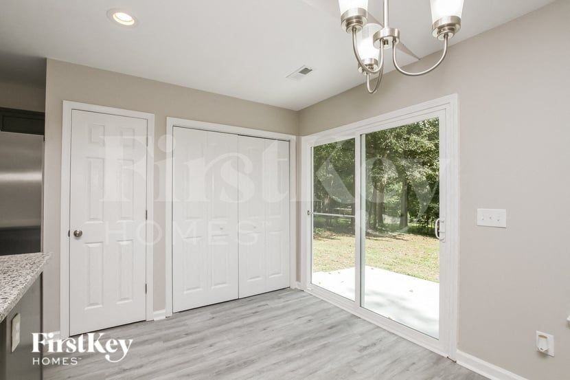 128 Lismark Dr - Photo 4 of 15