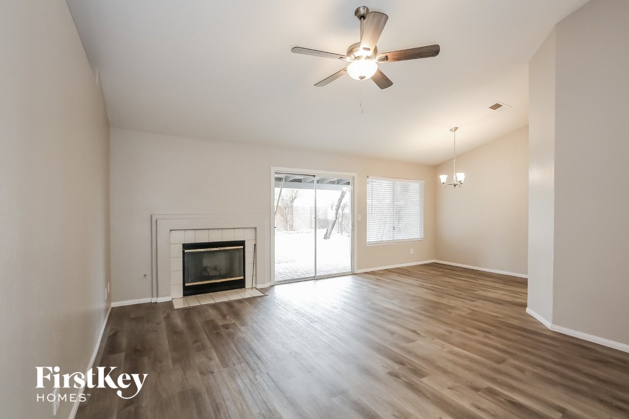 4217 Karma Dr - Photo 3 of 15