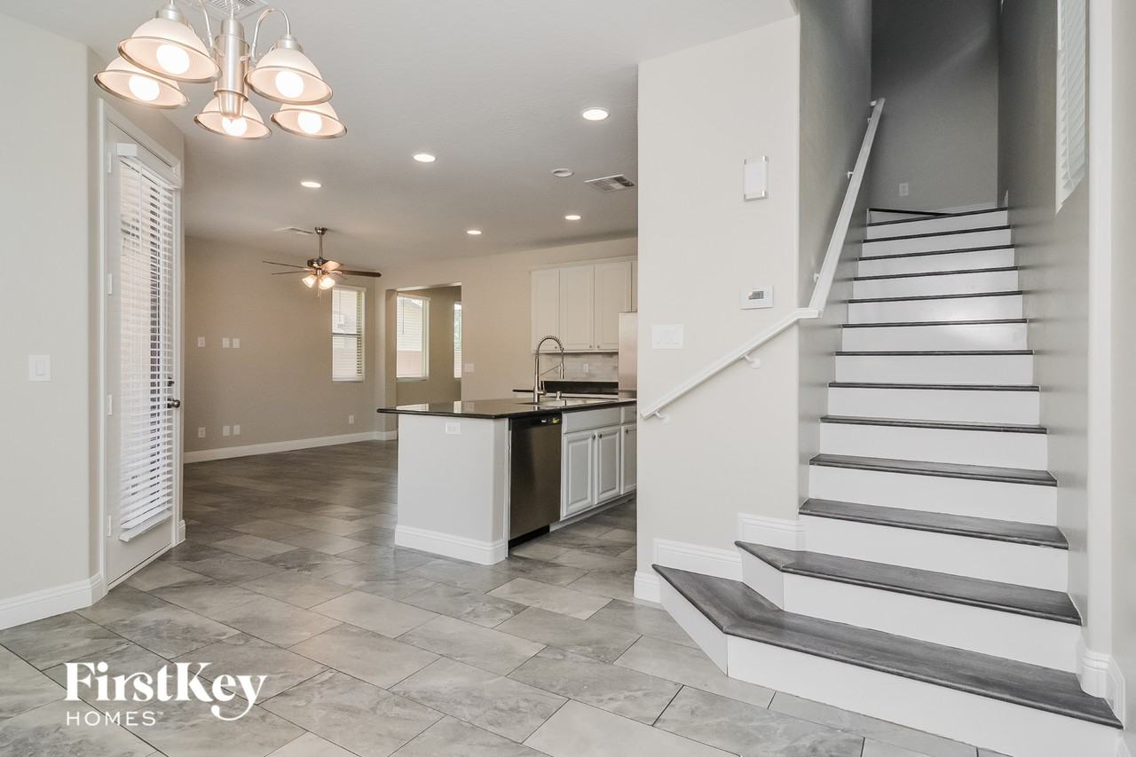 5439 Funks Grove Ln - Photo 4 of 15