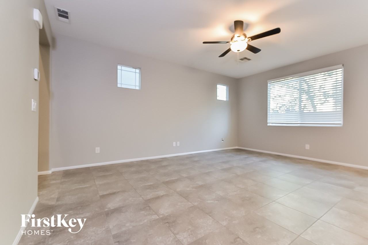 3031 Misty Pine Ave - Photo 3 of 15