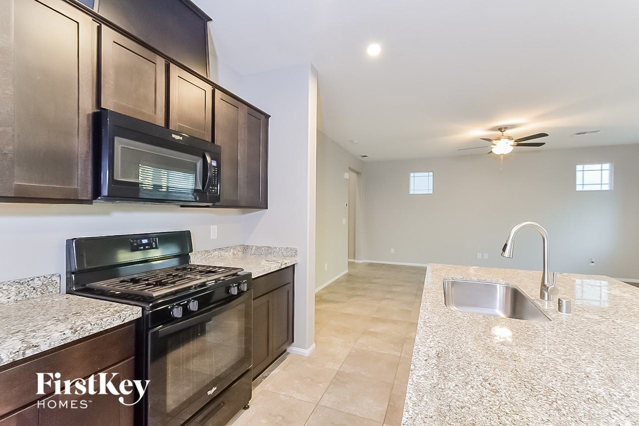3031 Misty Pine Ave - Photo 6 of 15