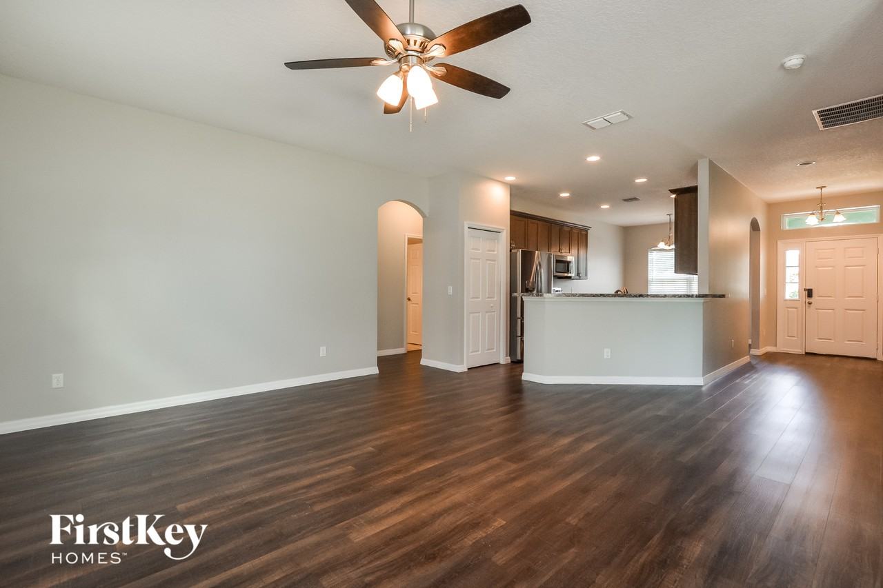 13140 Laurel Crest Ct - Photo 3 of 15