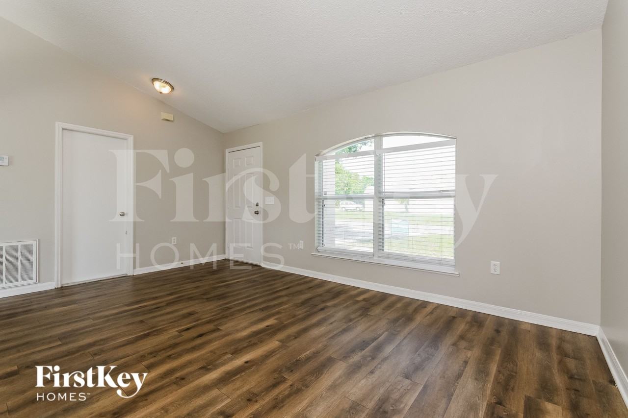817 Grantham Dr - Photo 3 of 16