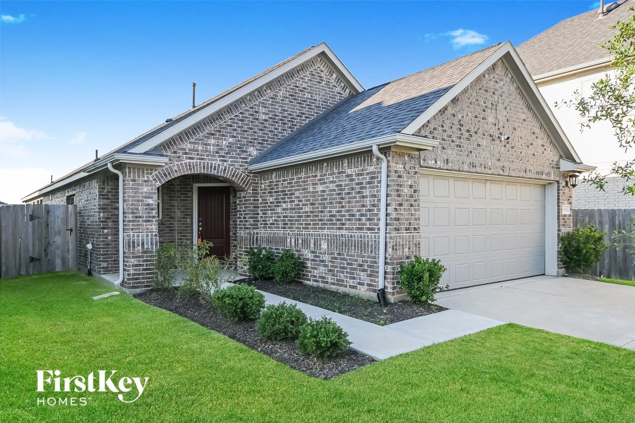 31206 Harmony Falls Ct - Photo 2 of 15