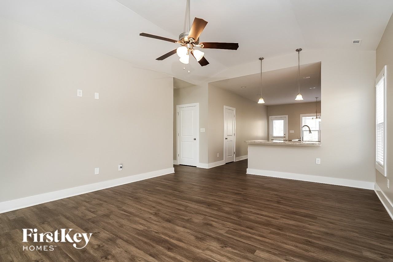 4727 Holders Rd - Photo 5 of 14