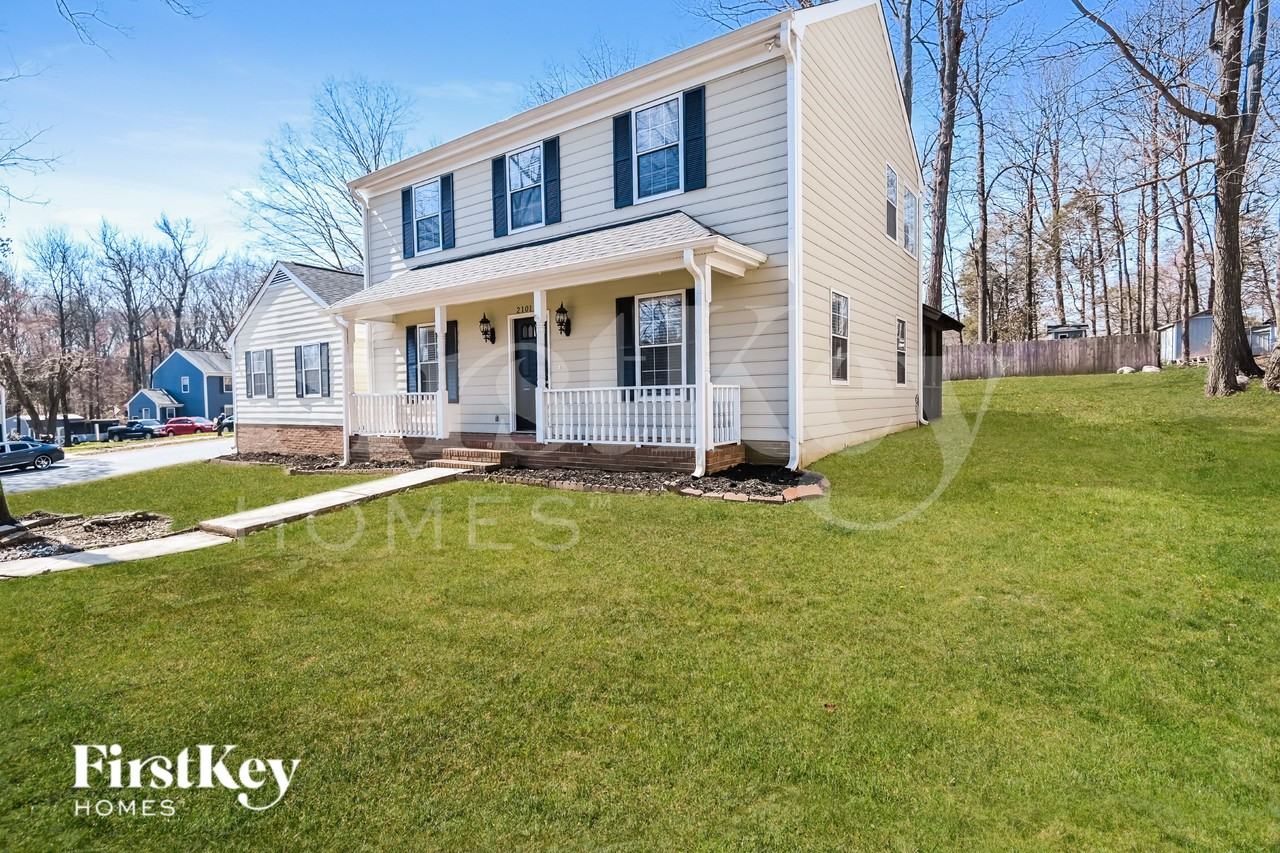 2101 Killarney Pl - Photo 2 of 15