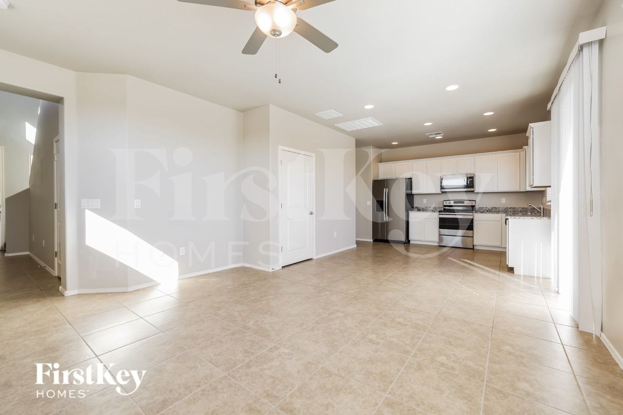 200 E Imperial Ct - Photo 3 of 16