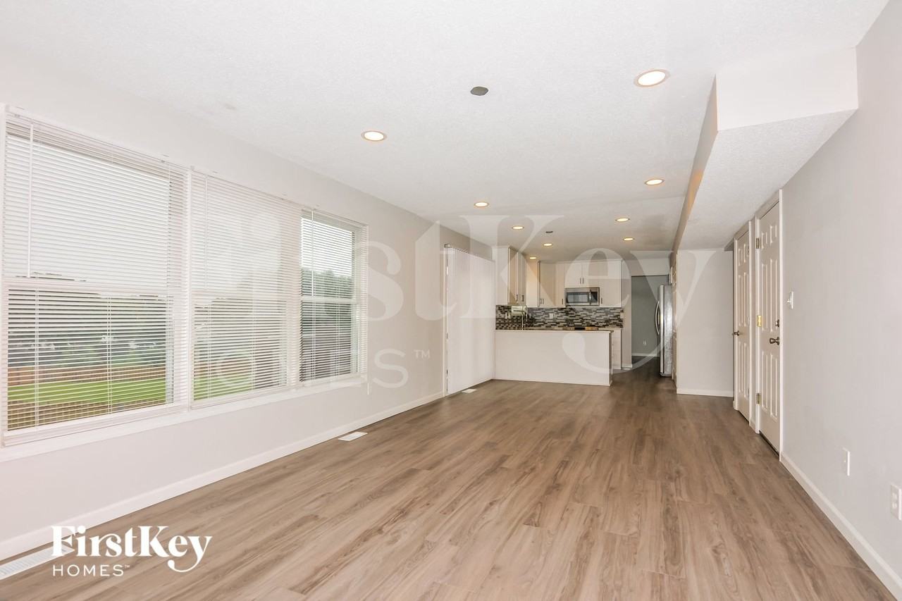 169 Dusty Rose Dr - Photo 4 of 15