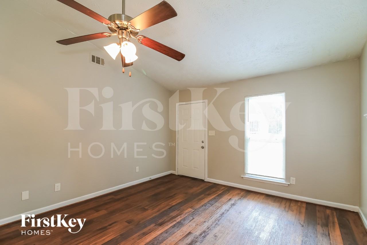 7891 Taylor Downs Way - Photo 4 of 19