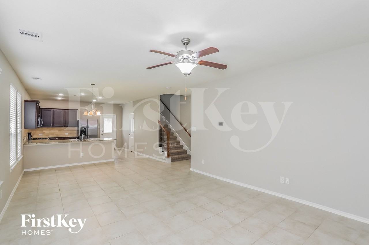 8115 Lemongrass Ave - Photo 3 of 15