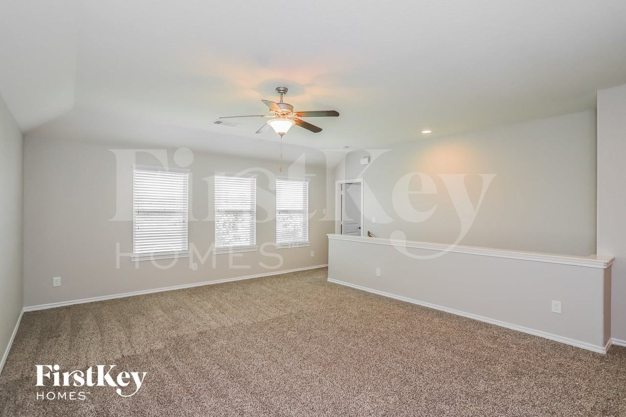 8115 Lemongrass Ave - Photo 6 of 15