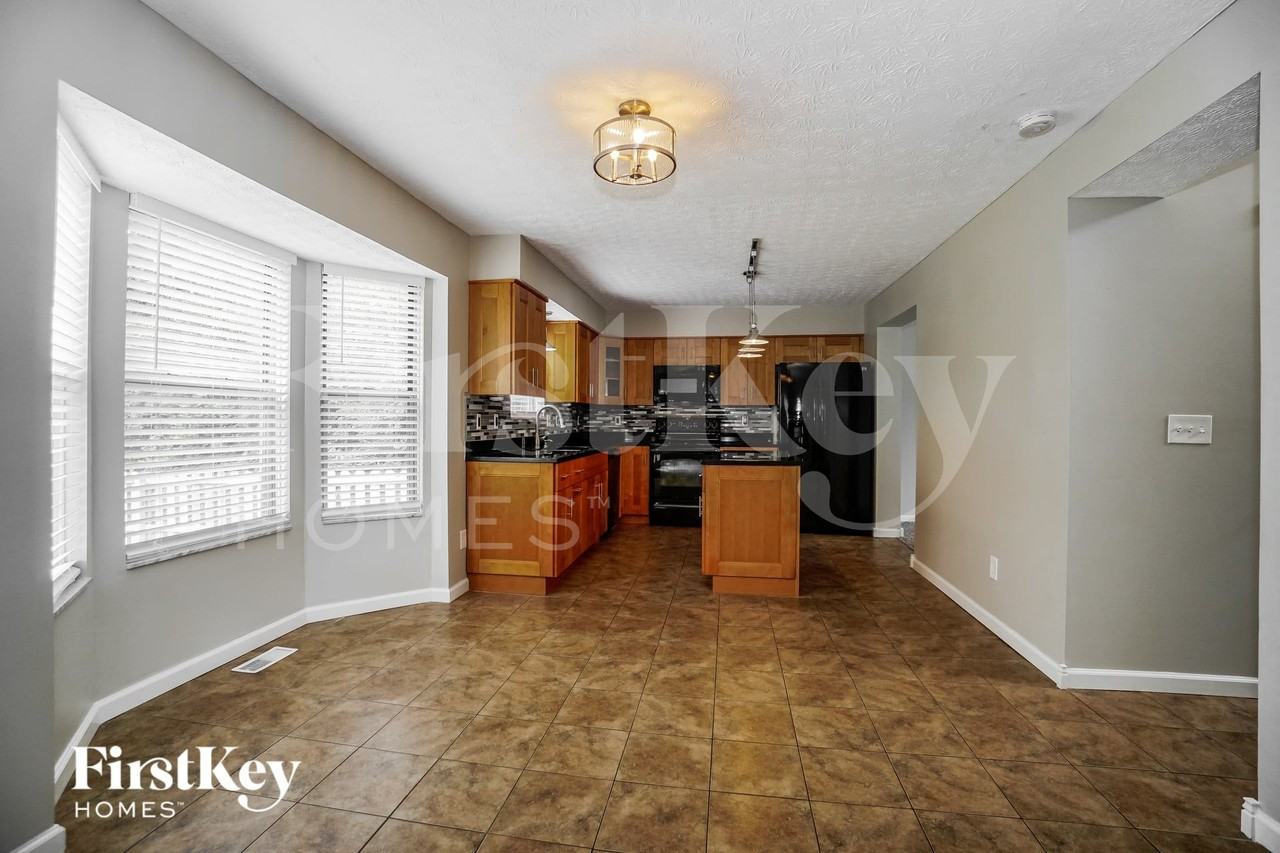 5947 Heritage Farms Dr - Photo 4 of 15