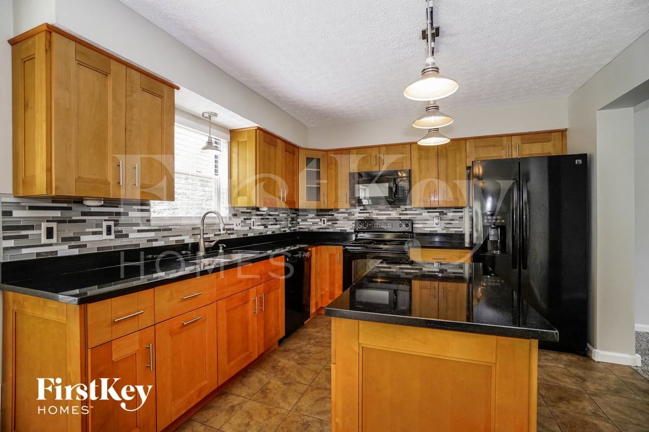 5947 Heritage Farms Dr - Photo 6 of 15