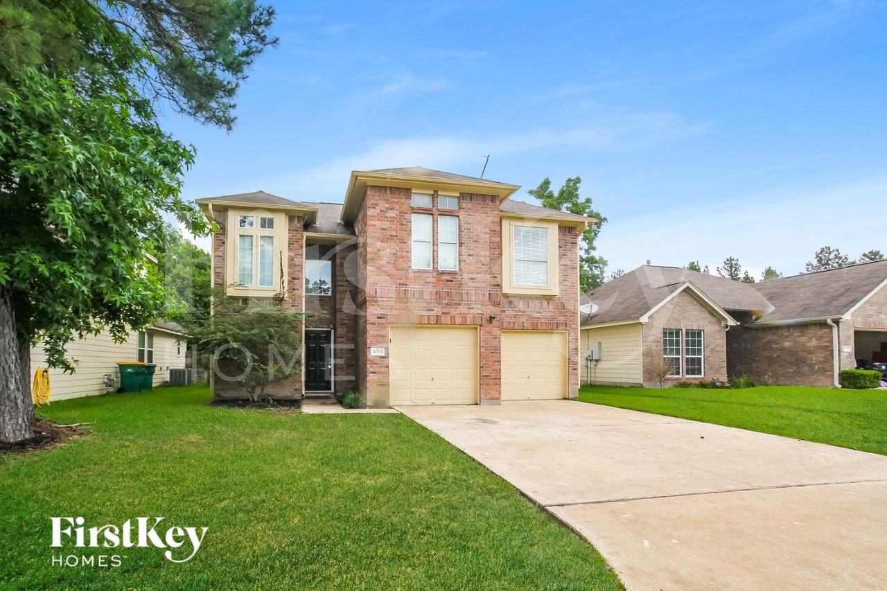 1013 Arbor Way - Photo 2 of 15