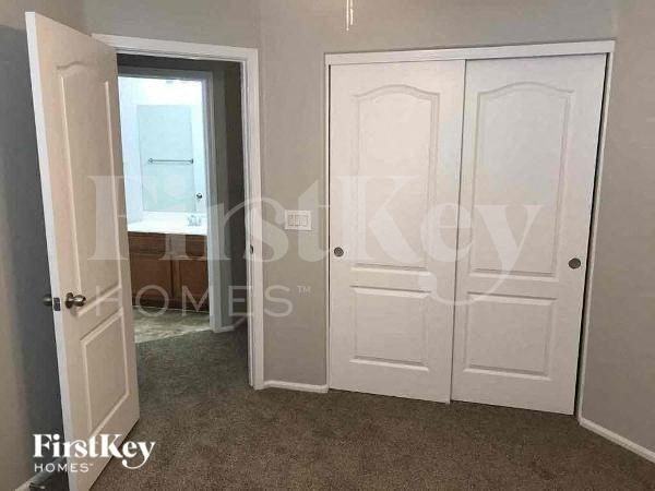 7572 W Charter Oak Rd - Photo 3 of 20