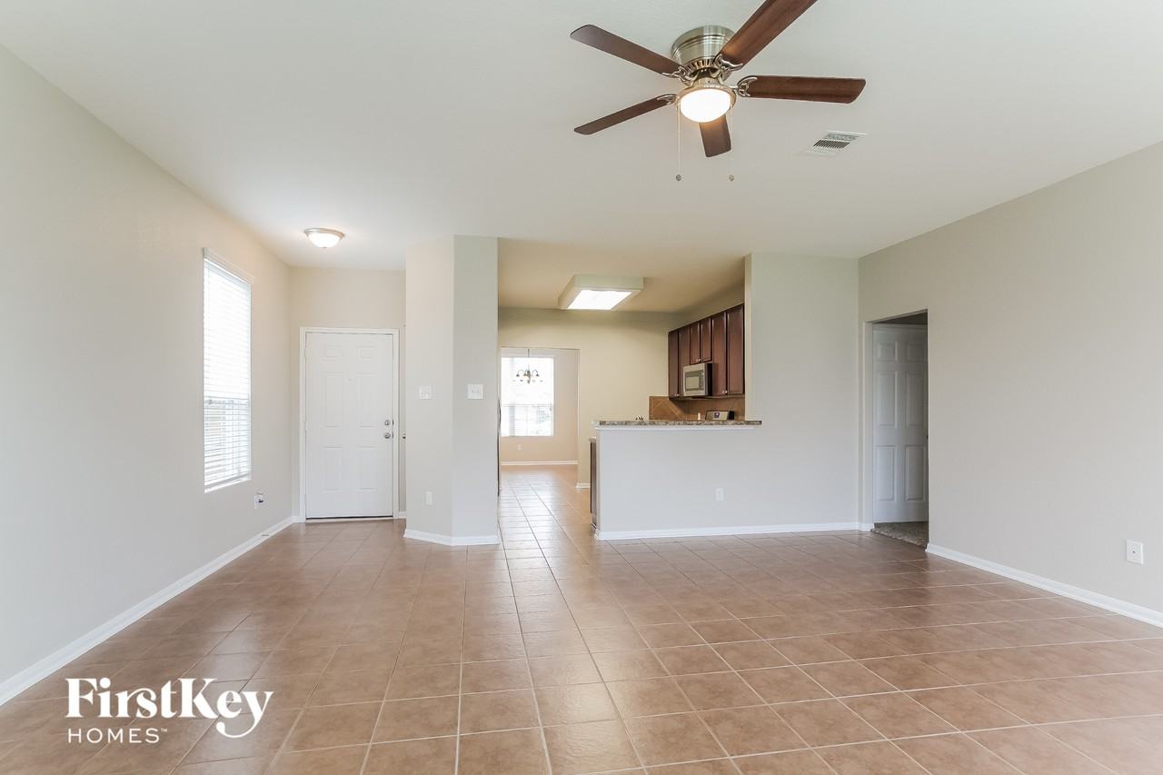 5310 Espuela Ln - Photo 4 of 15