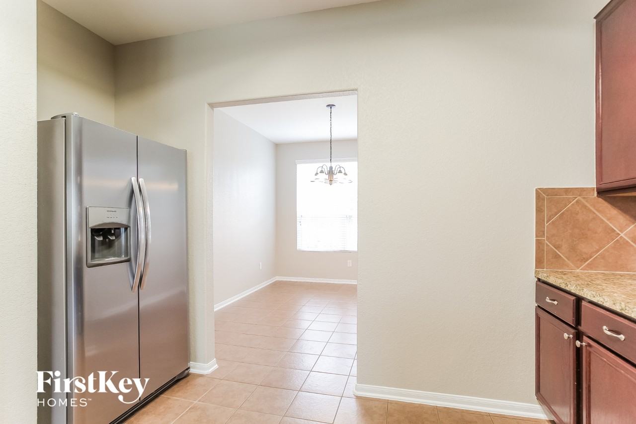 5310 Espuela Ln - Photo 5 of 15