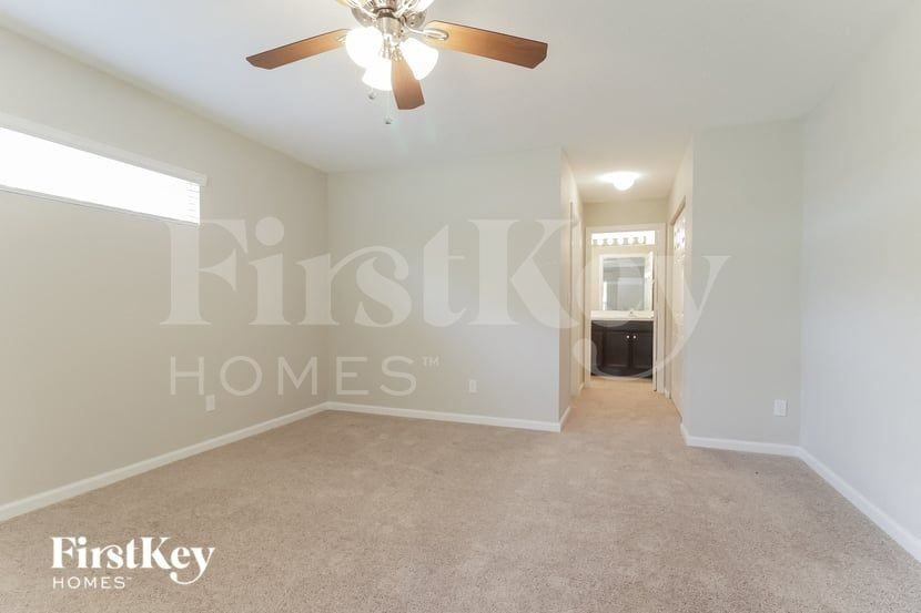 150 Breakwater St Se - Photo 6 of 15