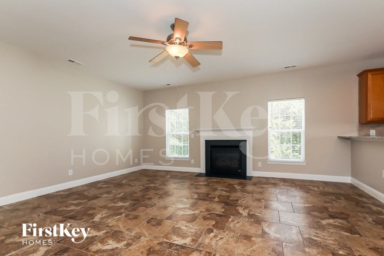2109 Broad Plum Ln - Photo 3 of 15
