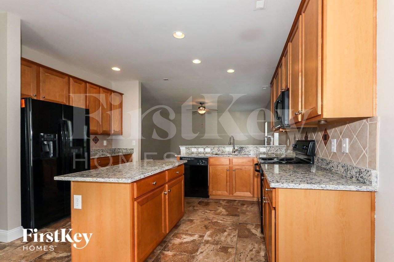2109 Broad Plum Ln - Photo 6 of 15