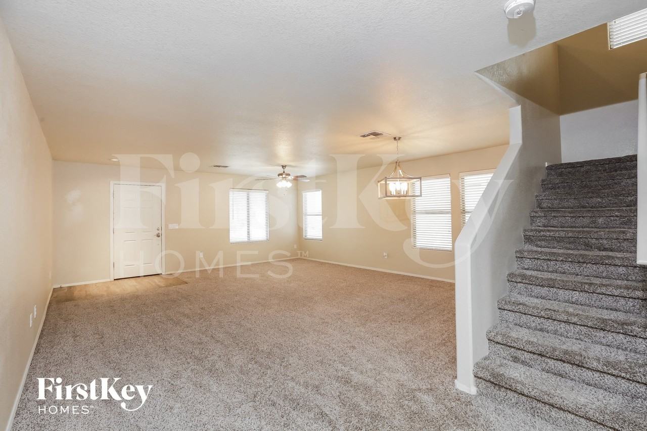 21172 E Avenida Del Valle - Photo 4 of 15