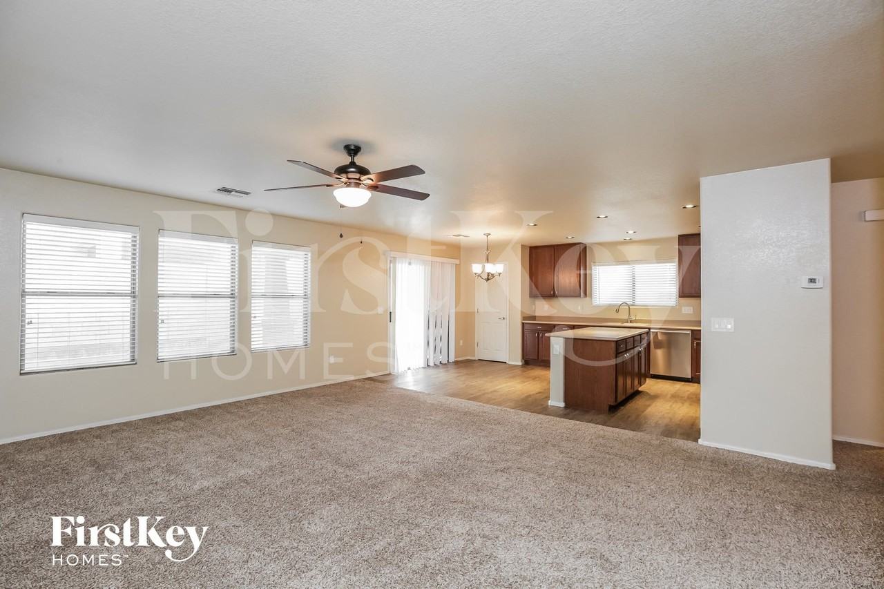 21172 E Avenida Del Valle - Photo 6 of 15
