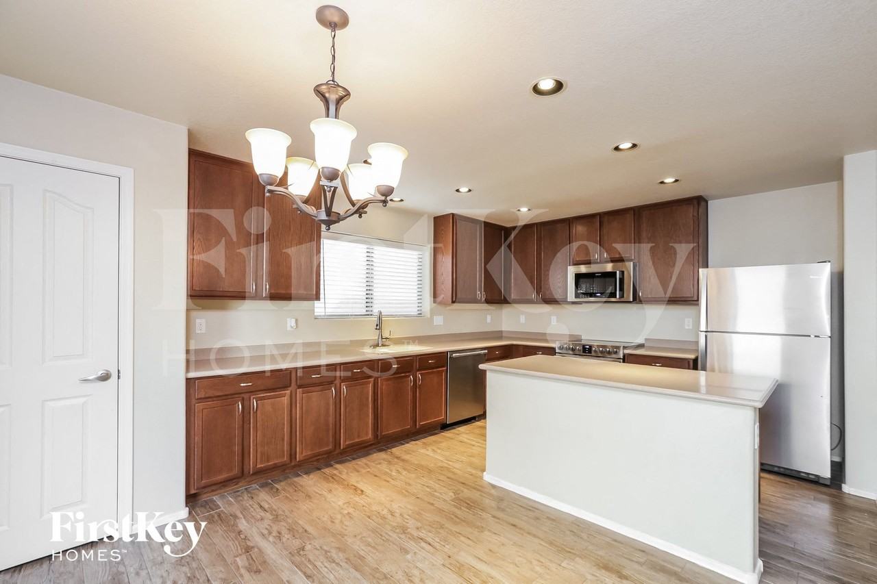 21172 E Avenida Del Valle - Photo 7 of 15