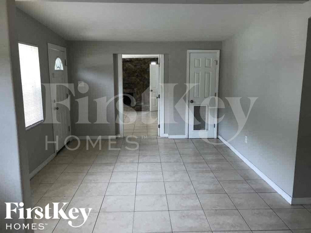 9242 82nd Way - Photo 2 of 13