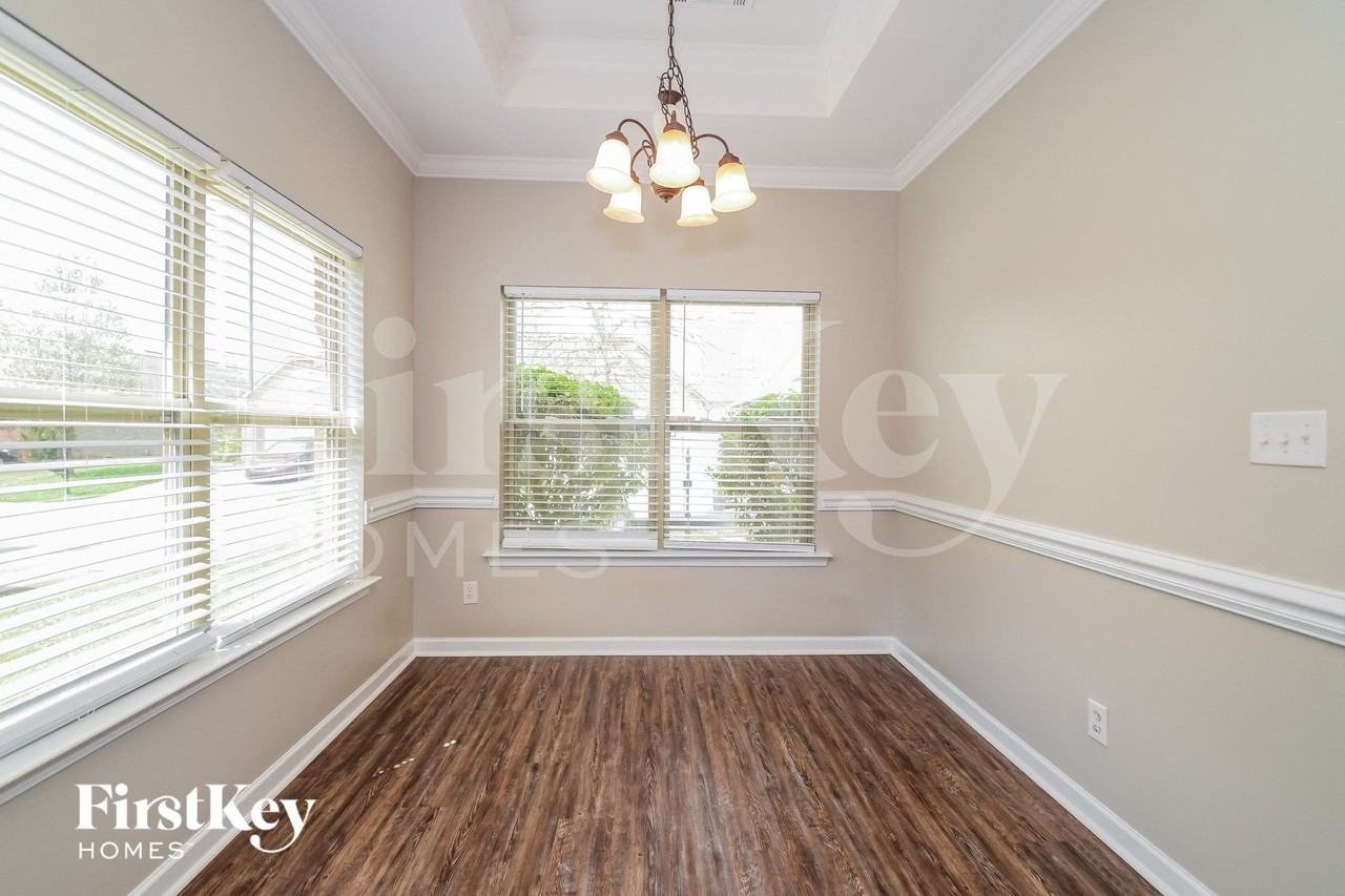 8229 Owen Park Dr - Photo 4 of 15