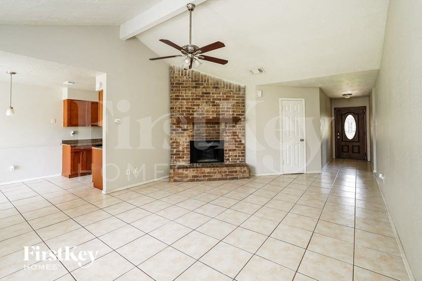 7603 Stamen Dr - Photo 4 of 15