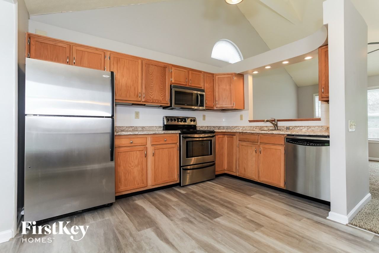 7386 Sterling Springs Way - Photo 5 of 15