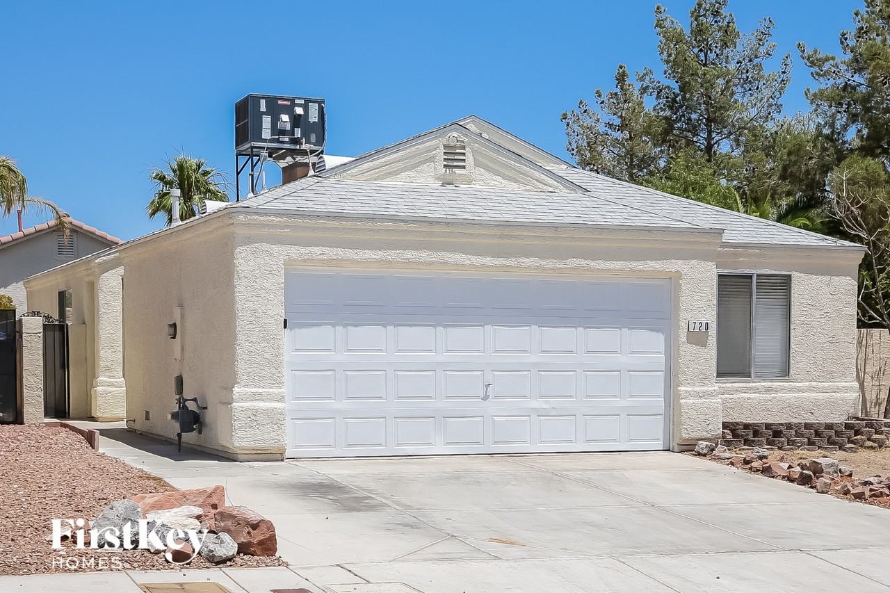 720 Roberta Alecia Ave - Photo 2 of 15