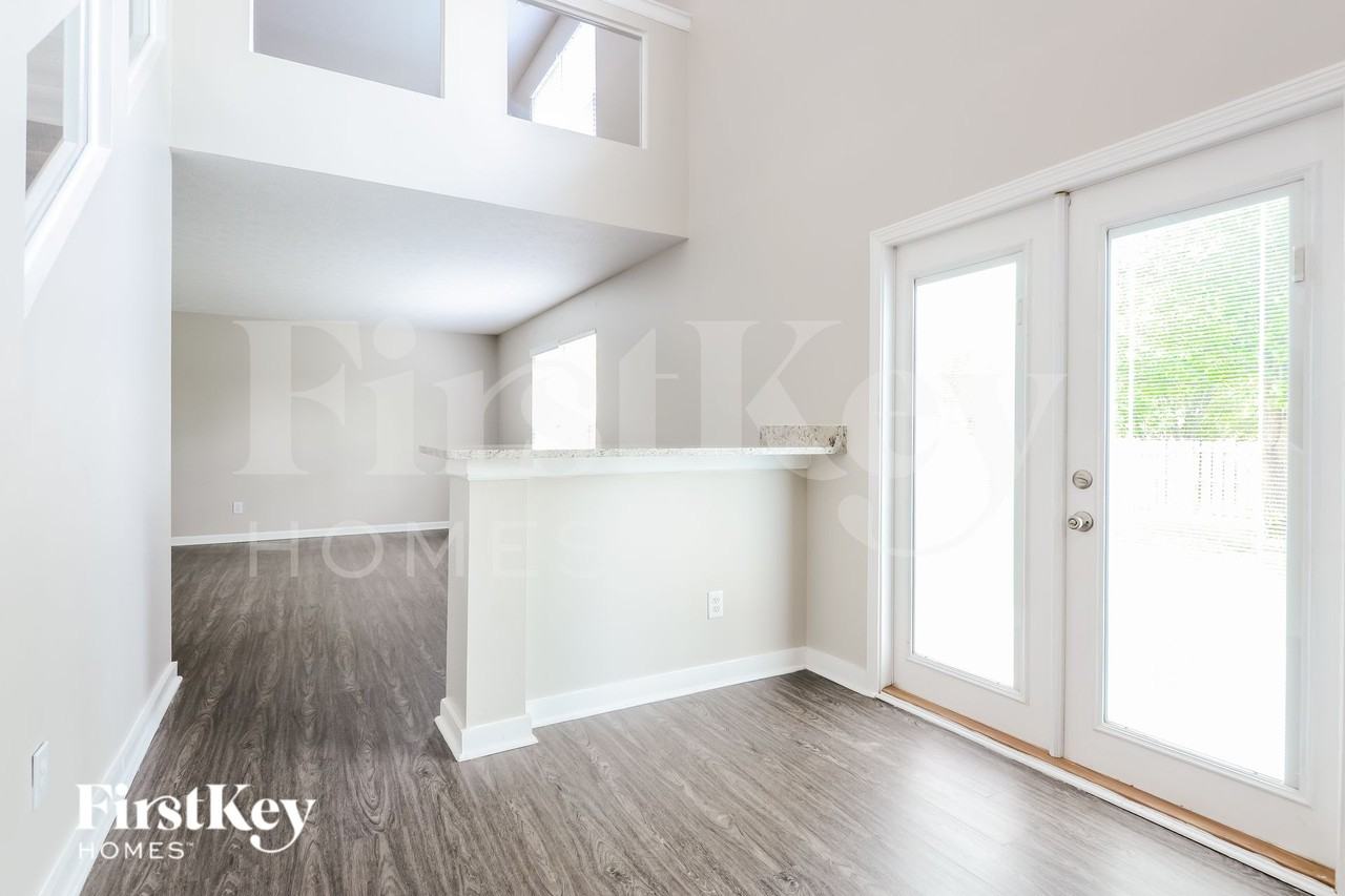 7025 Village Oaks Dr - Photo 6 of 16