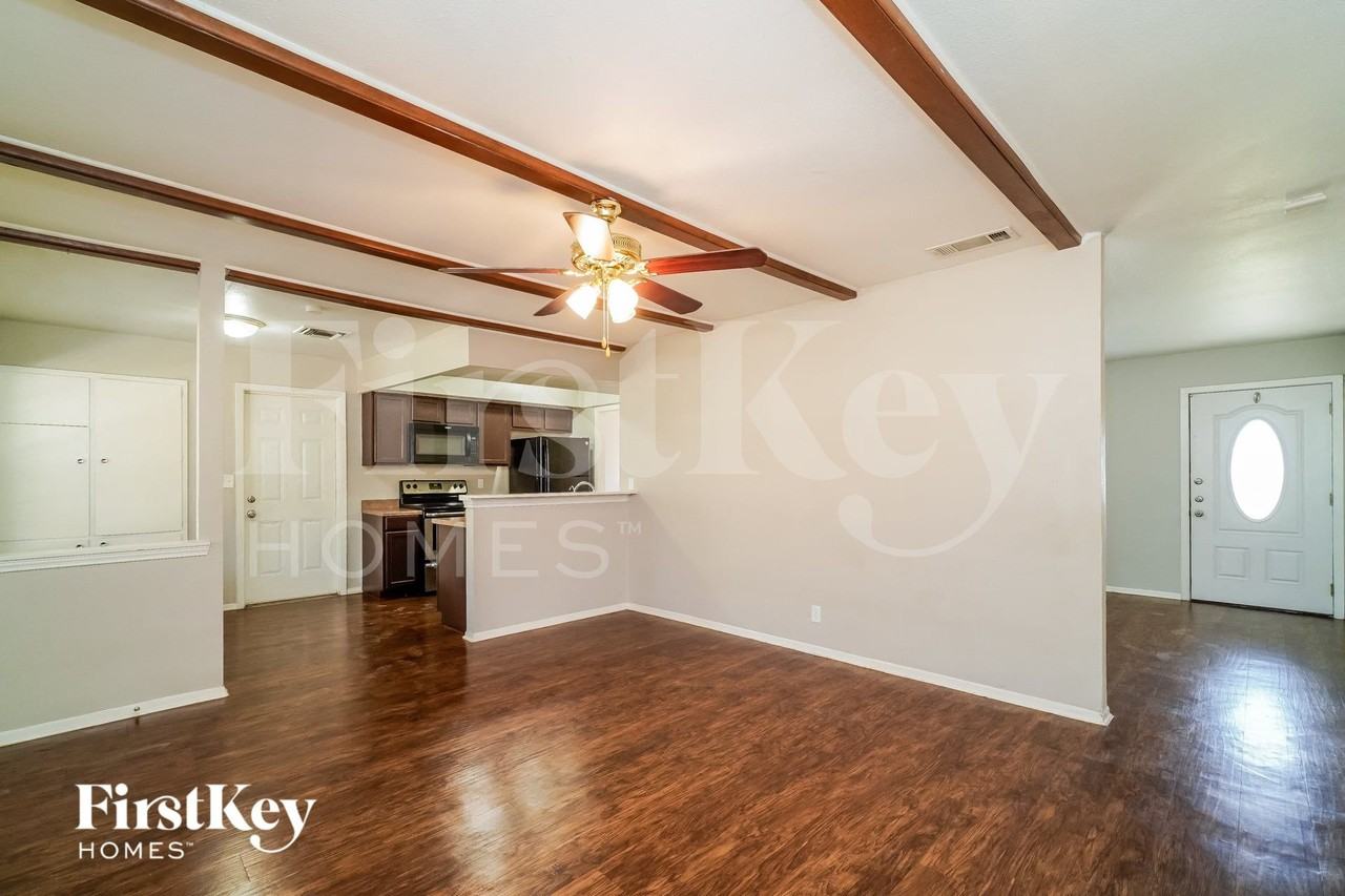 6601 Derby - Photo 4 of 16
