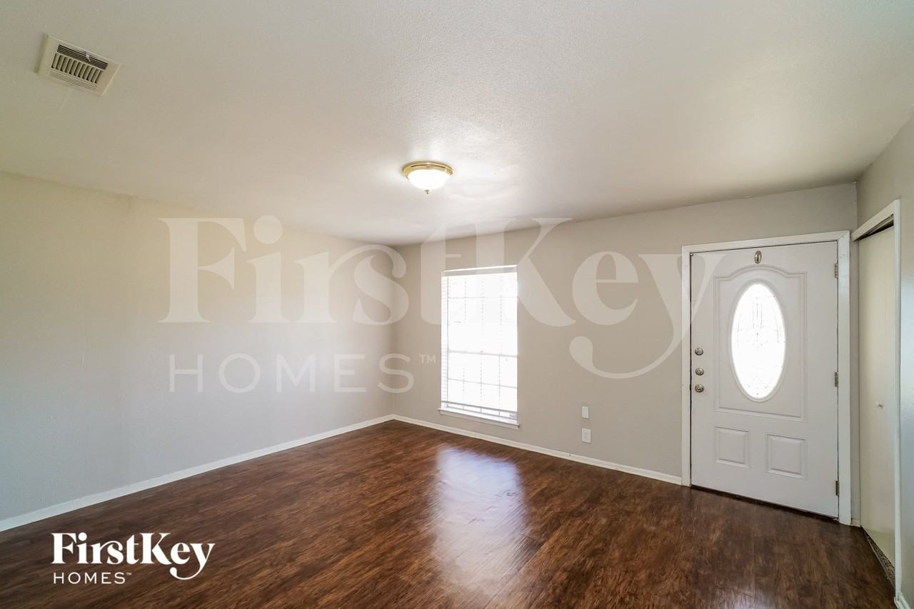 6601 Derby - Photo 6 of 16