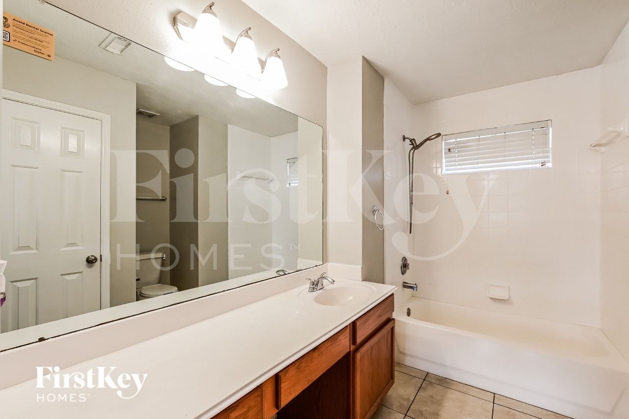507 Richcrest Dr - Photo 7 of 16