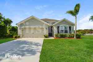 featured image of 374 Sauders Rd Se