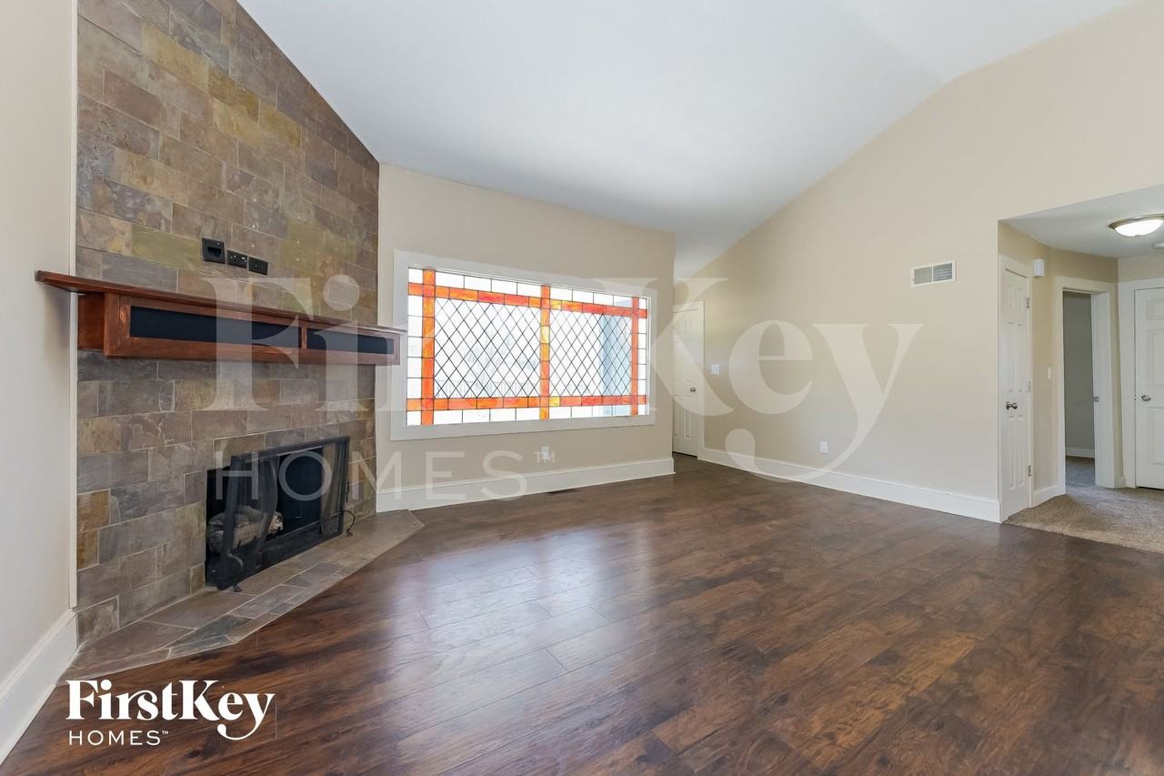 306 Nw 54th Ter - Photo 3 of 15