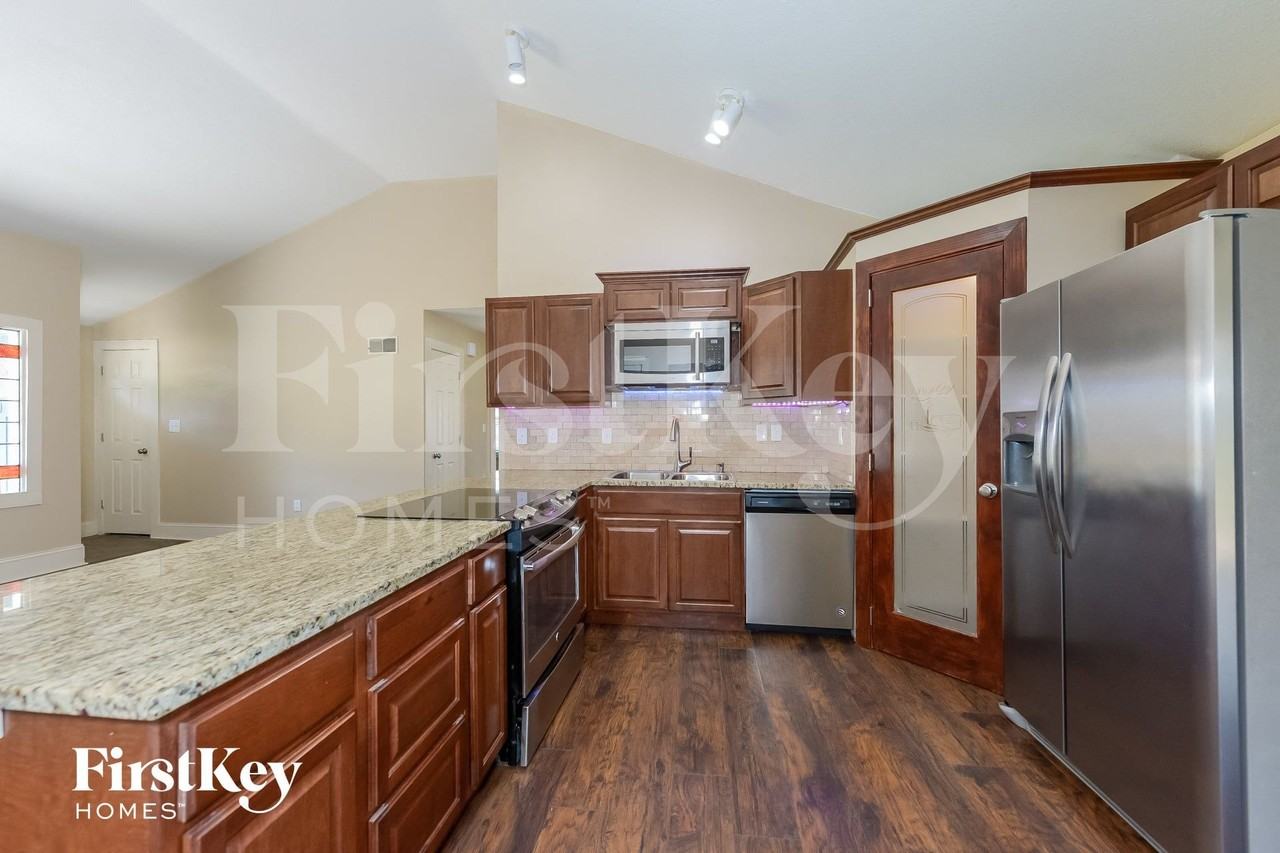 306 Nw 54th Ter - Photo 5 of 15