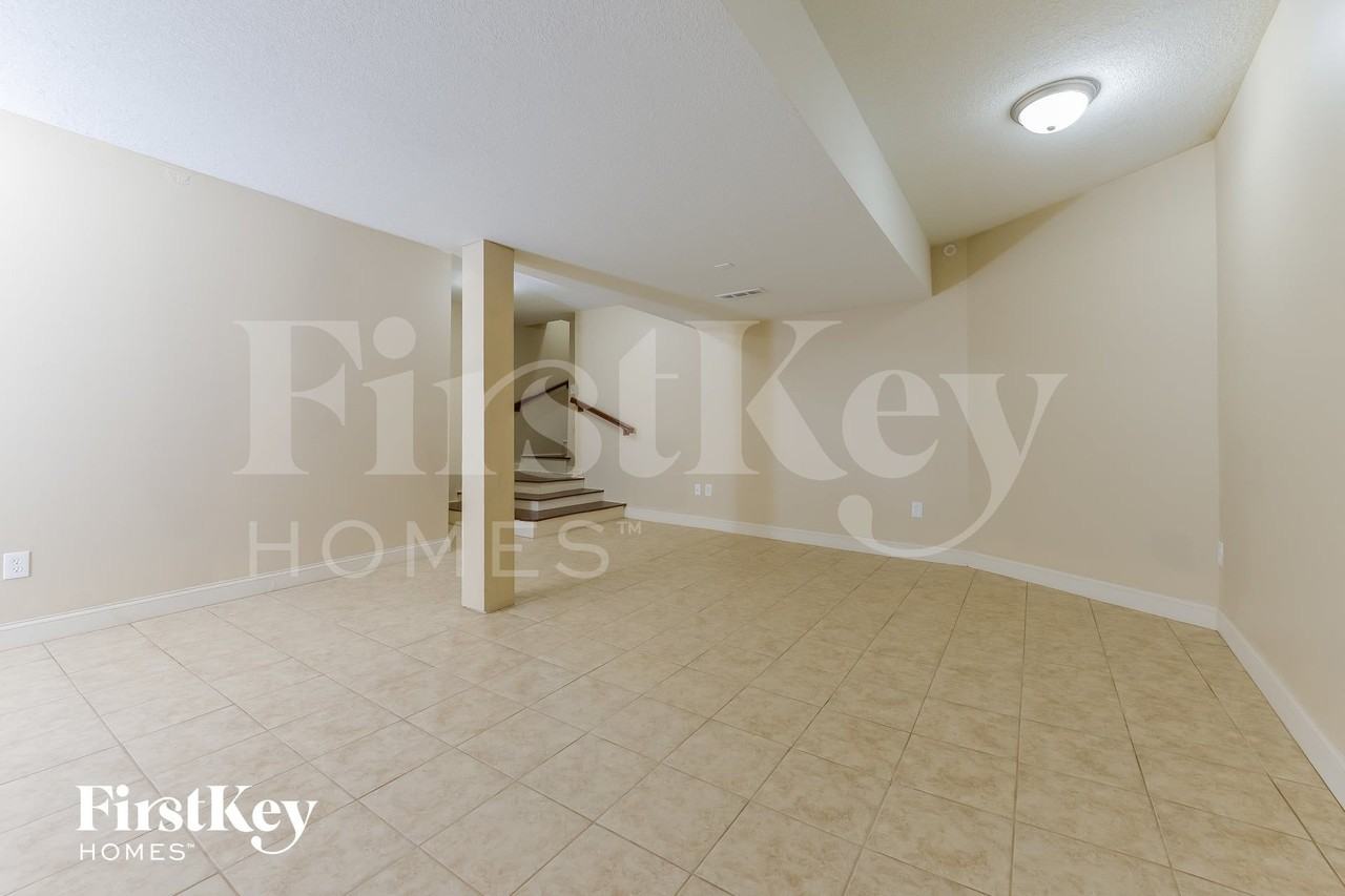 306 Nw 54th Ter - Photo 7 of 15