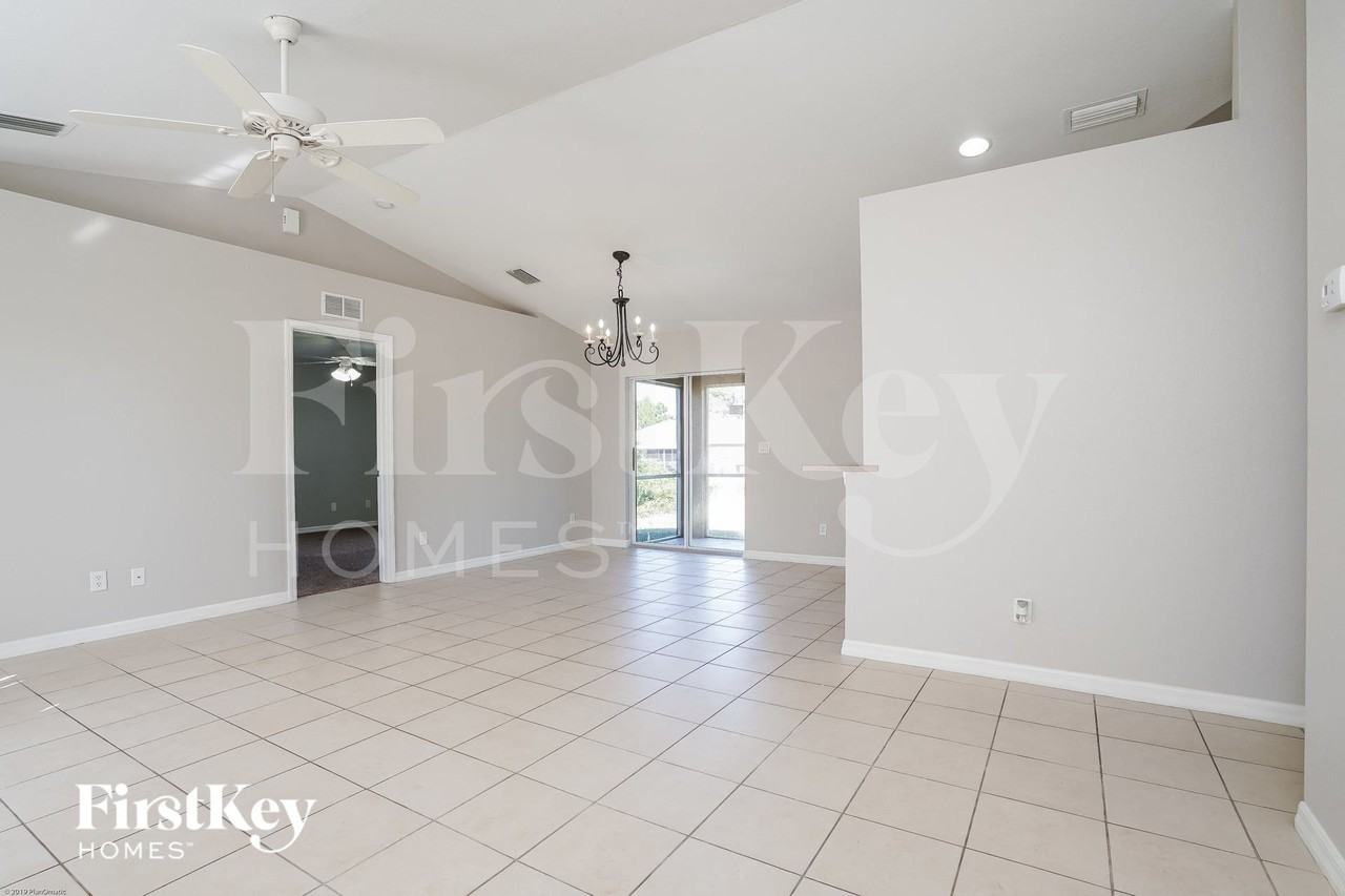 3018 33rd St Sw - Photo 2 of 15