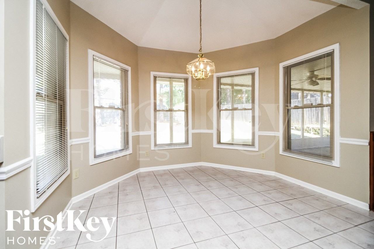 2672 Morning Woods Dr - Photo 4 of 15