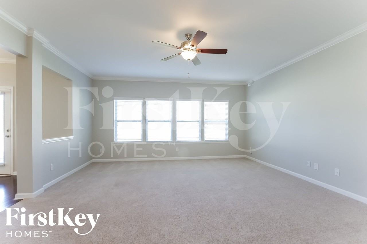 2605 Impatien Dr - Photo 2 of 15