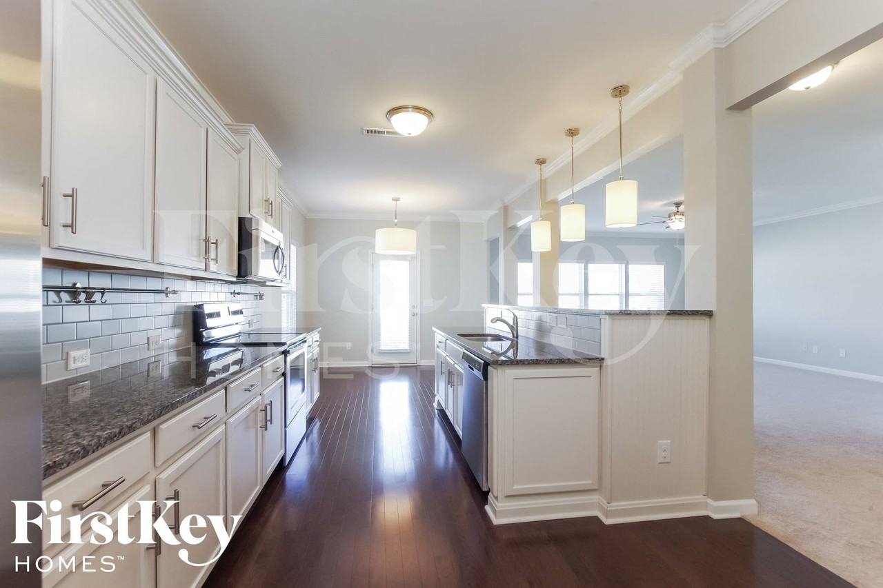 2605 Impatien Dr - Photo 5 of 15