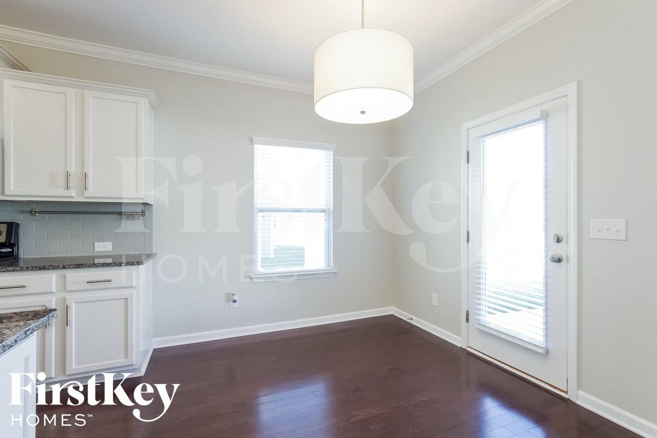2605 Impatien Dr - Photo 7 of 15